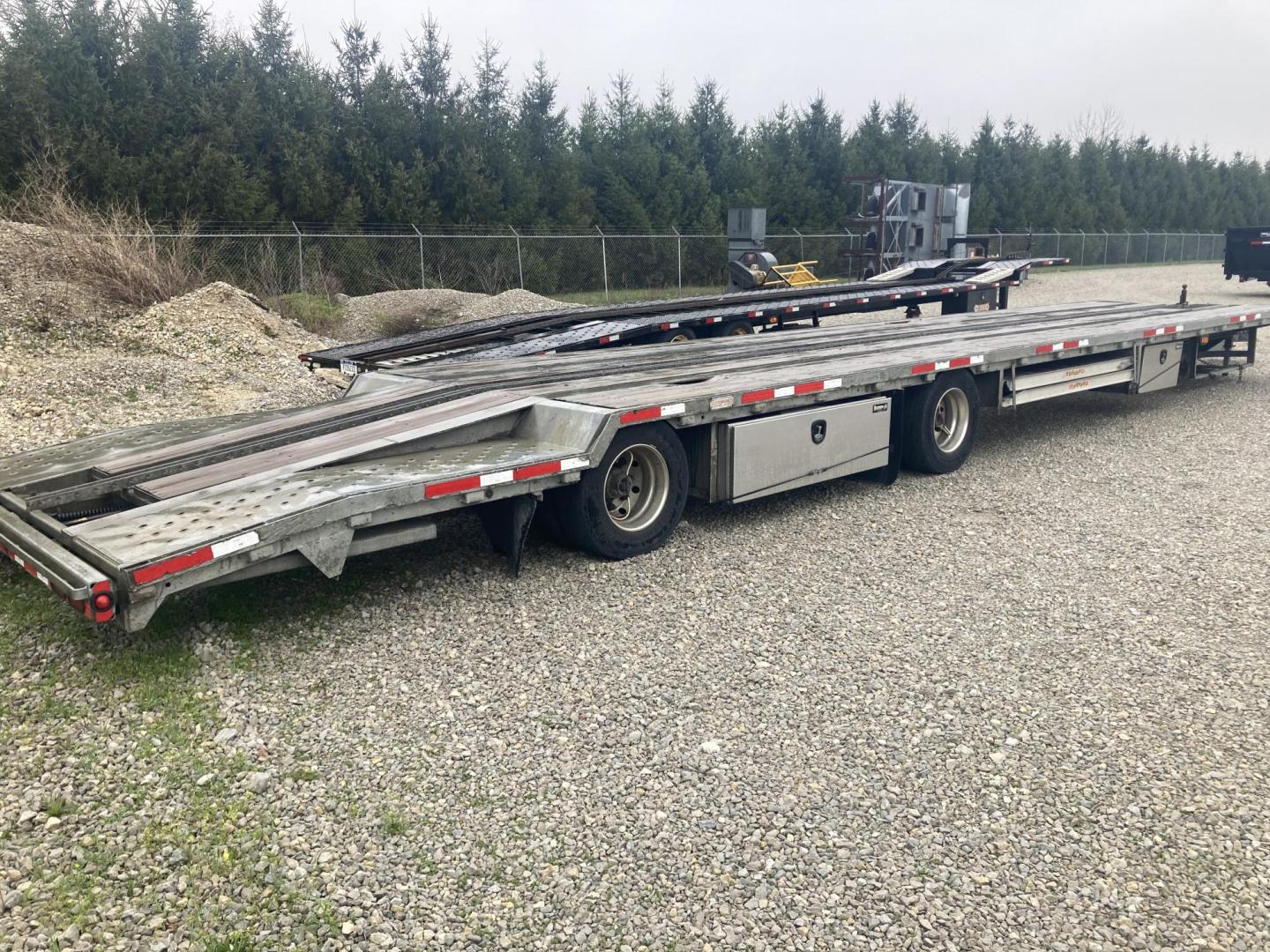 2019 , located at 310 West 1st Ave, Big Timber, MT, 59011, (406) 860-8510, 45.833511, -109.957809 - 2019 MO 43' Stinger trailer, 50K GVW, air brakes, tire inflation system, 245/70R-17.5-16 ply tires, alloy wheels, galvanized frame, wood deck, aluminum ramps, (3) toolboxes, hydraulic rear tail extension, center rail for securing trailers, spare tire holder, stake pockets, rub rail, LED lights, spre - Photo#5