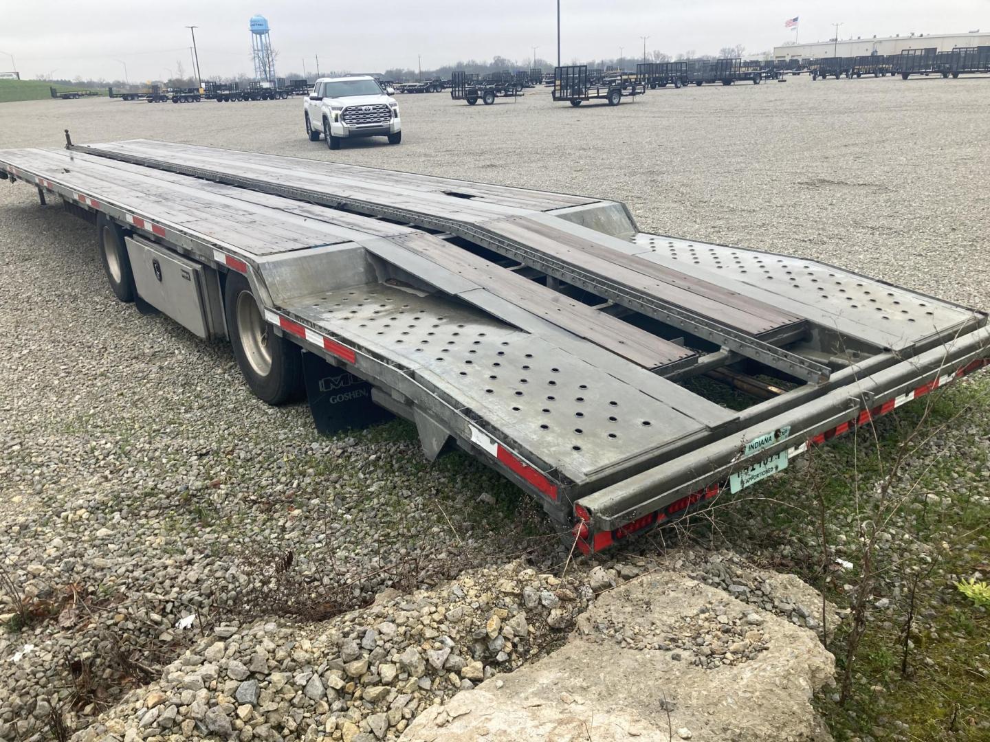 2019 , located at 310 West 1st Ave, Big Timber, MT, 59011, (406) 860-8510, 45.833511, -109.957809 - 2019 MO 43' Stinger trailer, 50K GVW, air brakes, tire inflation system, 245/70R-17.5-16 ply tires, alloy wheels, galvanized frame, wood deck, aluminum ramps, (3) toolboxes, hydraulic rear tail extension, center rail for securing trailers, spare tire holder, stake pockets, rub rail, LED lights, spre - Photo#6